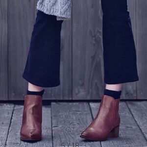 Halogen Maroon Bailey Block Heeled Bootie 4 1/2M